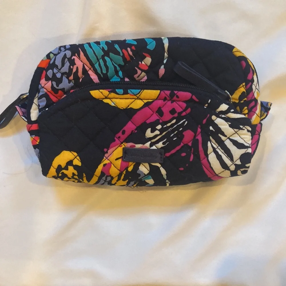 Vera Bradley Butterfly Quilted X body Super Nice condition Bonus matching bag - Picture 13 of 15